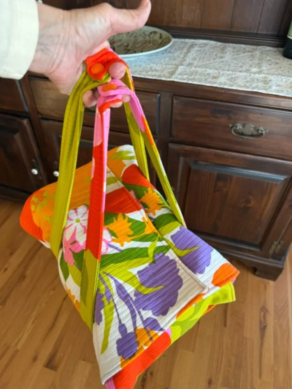 Hand Made Casserole / Pie Carrier. Machine Wash and Dry.